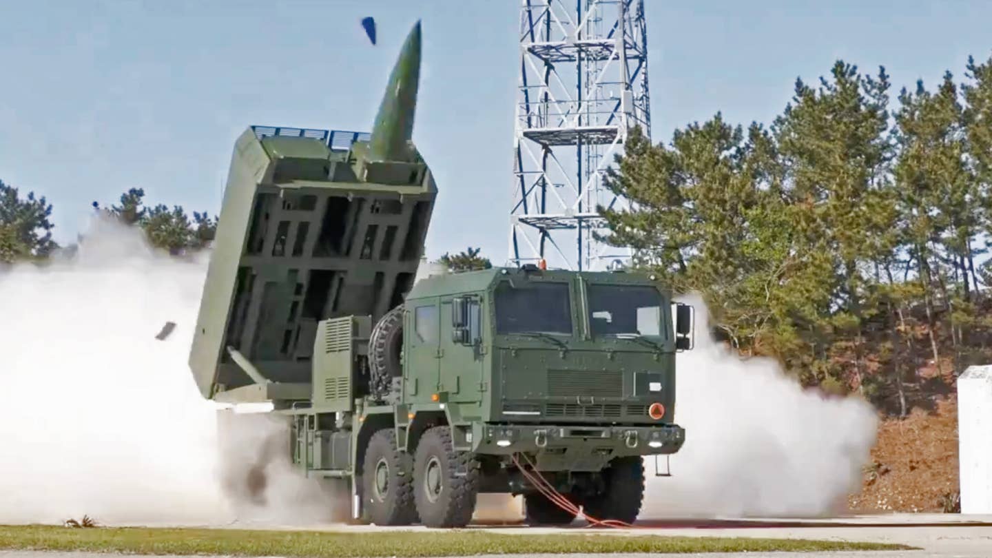 The CTM-290 missile, which is launched from the Homar-K multiple launch rocket system (MLRS), based on a Polish-built truck chassis, is indicative of a widening military relationship between Poland and South Korea. In recent years, this has also seen the East European country buy light combat aircraft, tanks, and self-propelled artillery from Seoul.