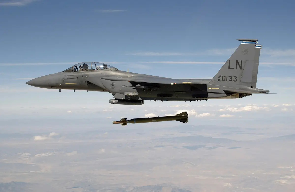 An F-15E drops a GBU-28/B. <em>USAF</em>