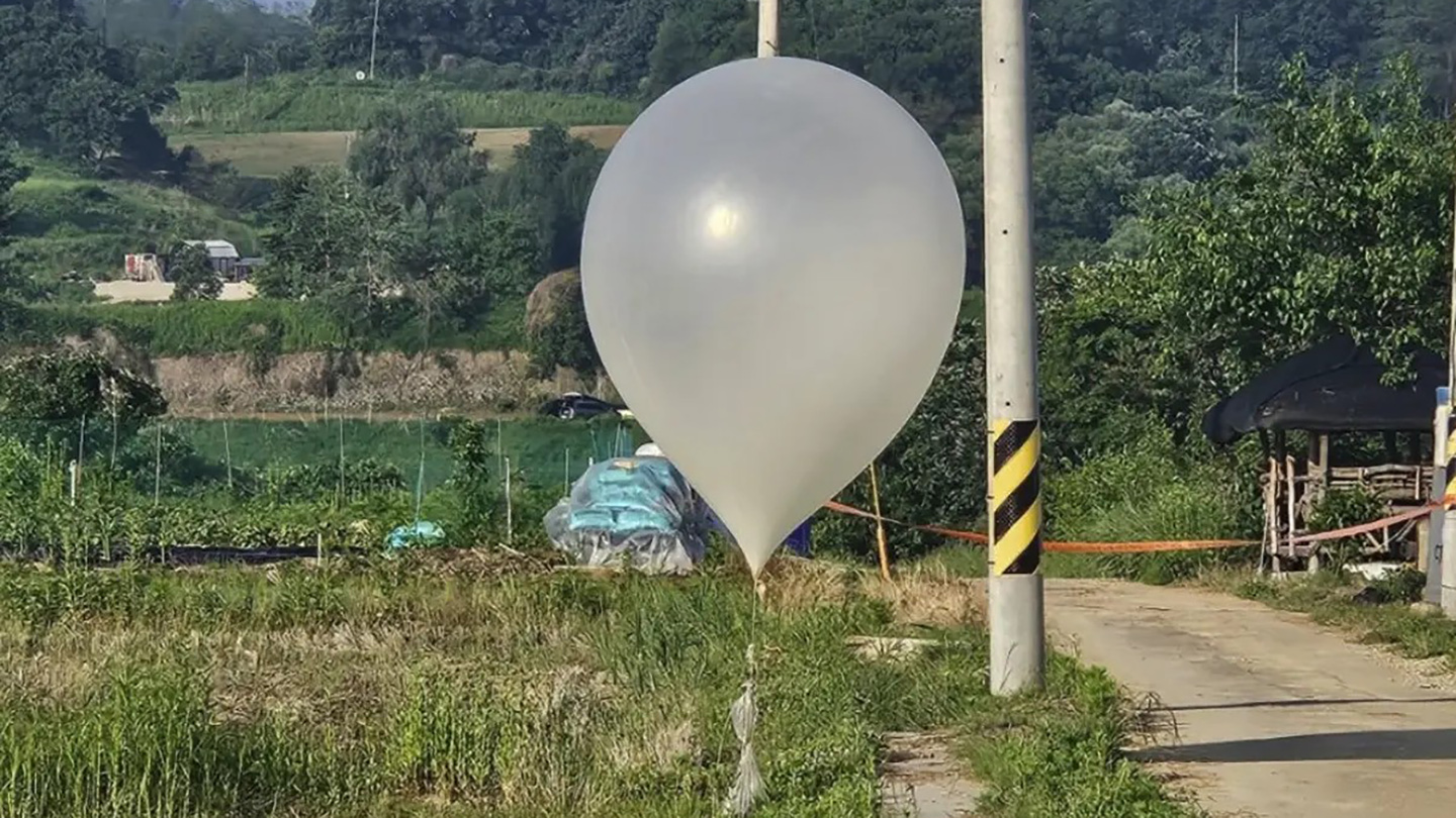 Poop-Filled North Korean Balloons Descend On The South Stoking Fears Of  Deadlier Payloads