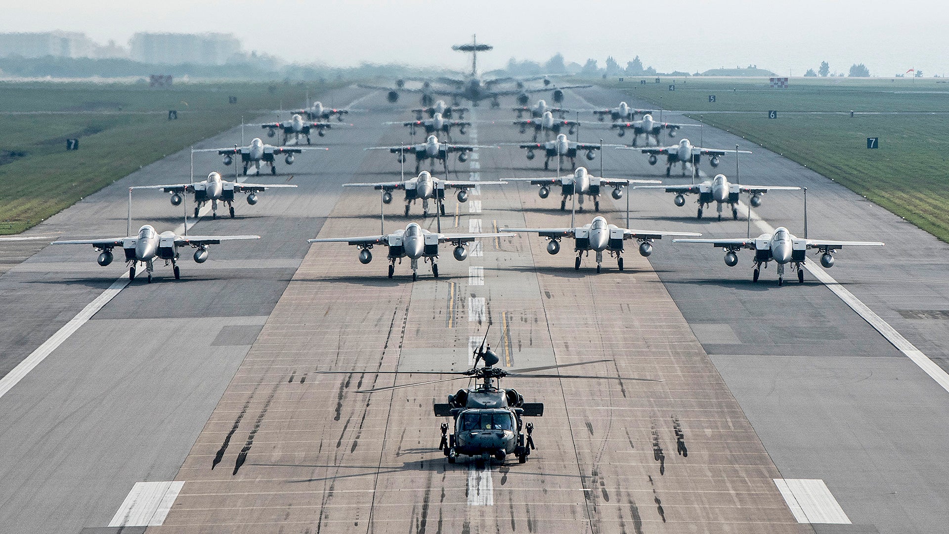 Kadena Air Base Shows Its Firepower During Surprise “Elephant Walk” Drill