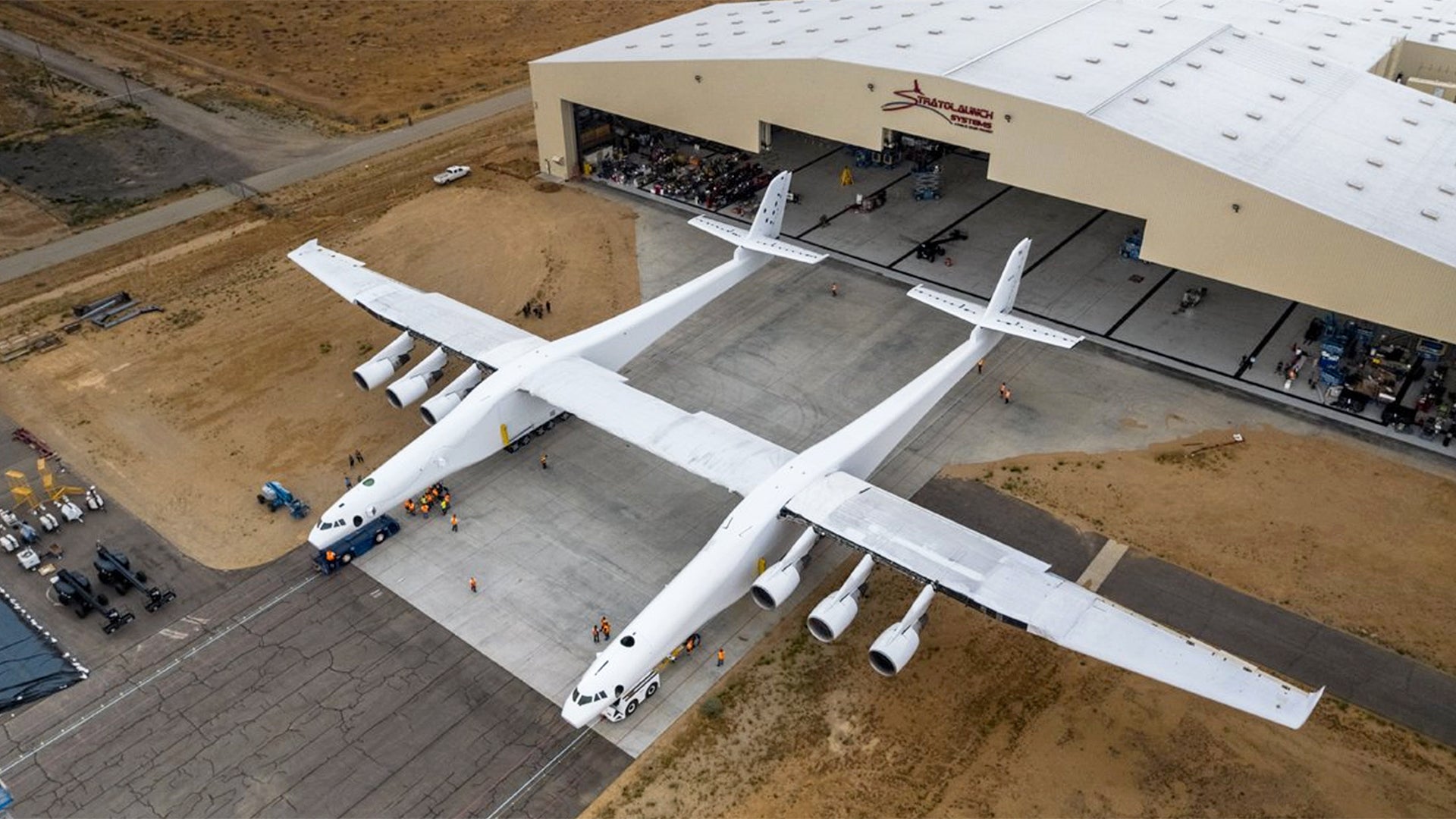 Stratolaunch’s Massive Mothership Rolls Out Of Its Nest For The First Time