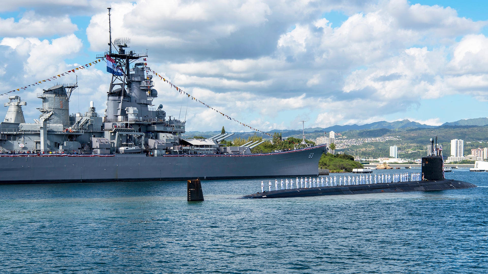 Two “Mighty Mos”: Submarine USS Missouri Meets Its Battleship Namesake In Hawaii
