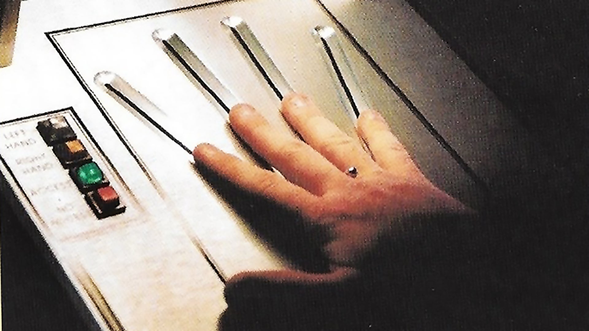 F-117 Program Used These Futuristic Hand Scanners While Highly Classified In The ’80s