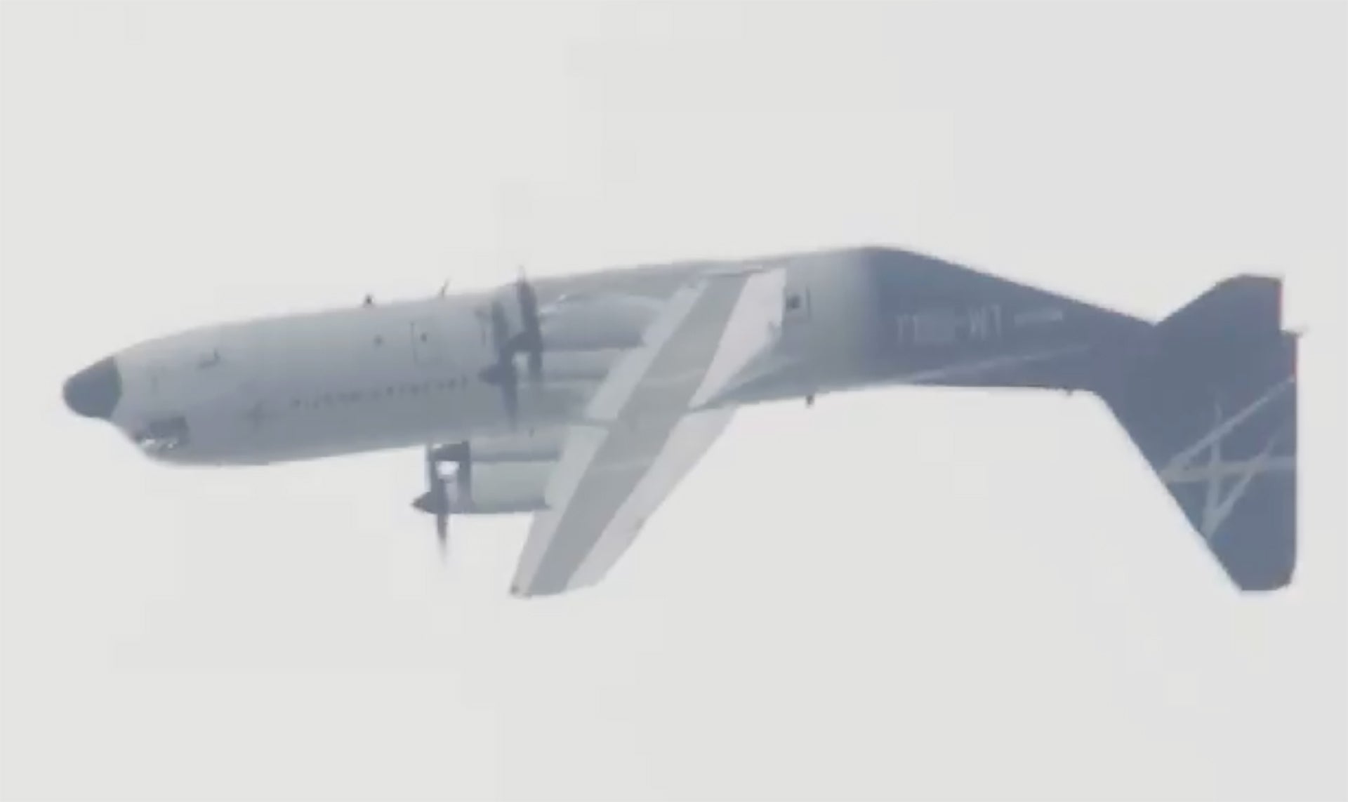 Forget The Fighters, Lockheed’s LM-100J Super Hercules Demo Slayed At Farnborough