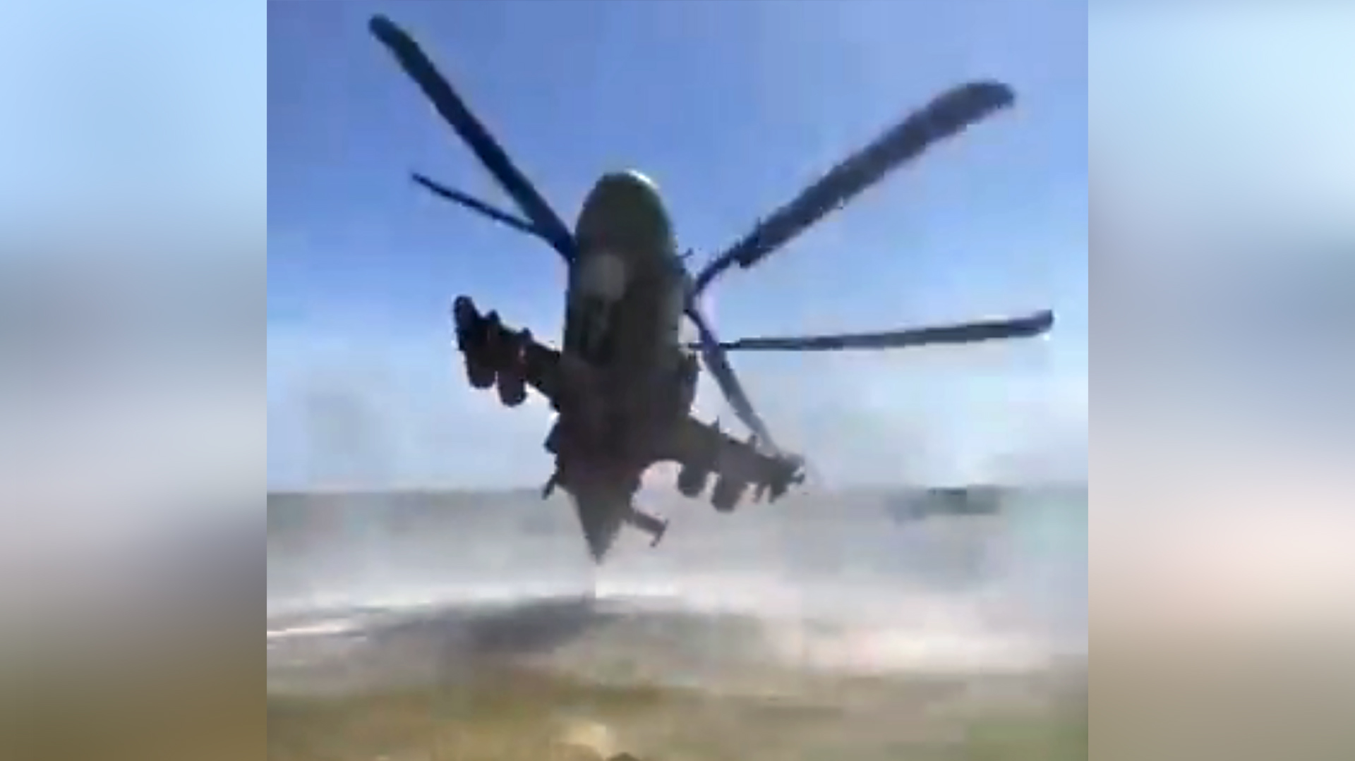 「エア・ハッカー～異常接近('01米)」です。 Russian Ka-52 Attack Helicopter's Ludicrous Stunt Nearly Ends In