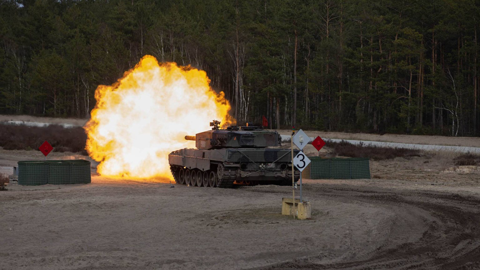 Tank Sit Rep Ukraine Situation Report: Norwegians Laud Kyiv's Tank Crews