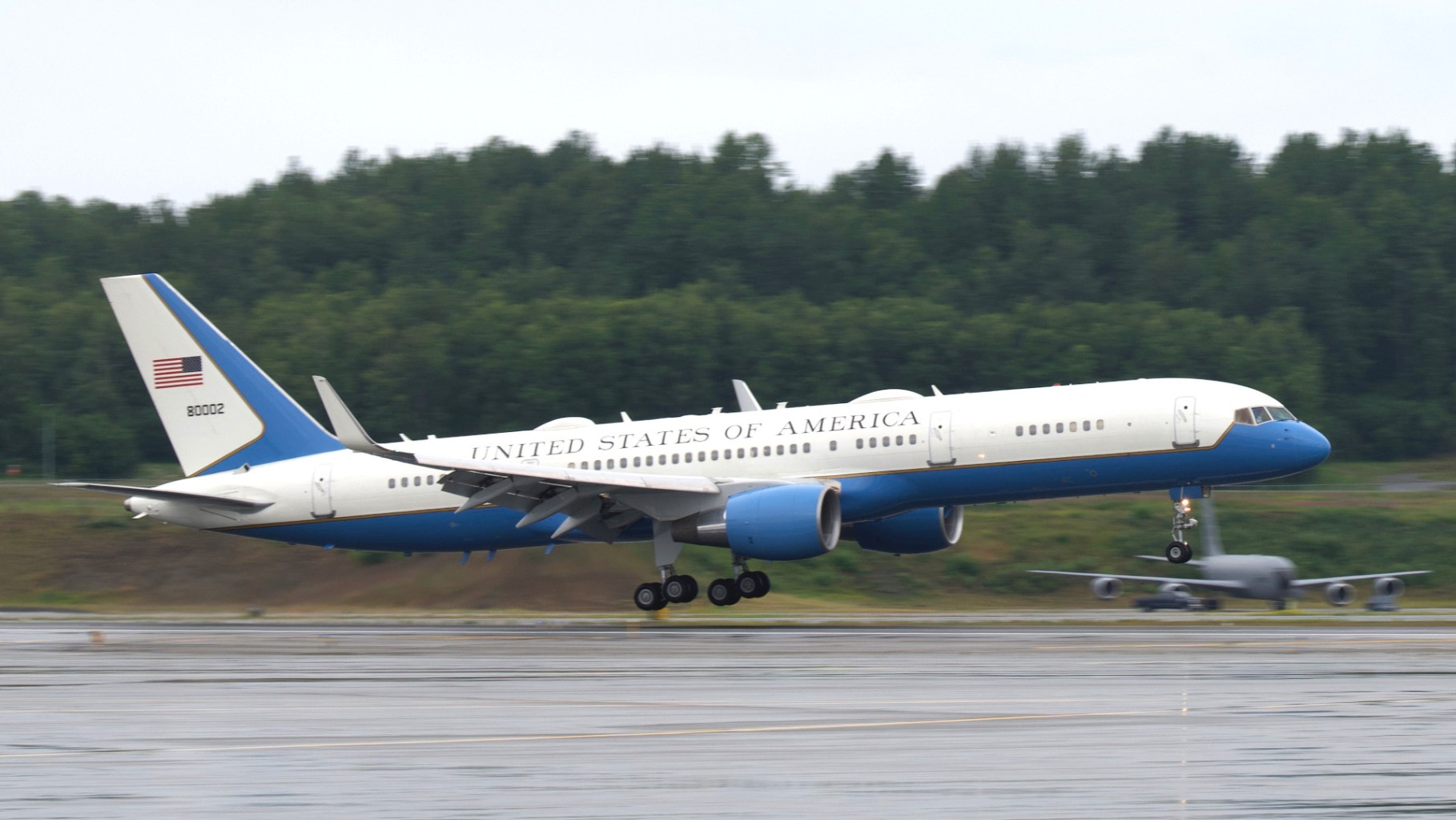 Air Force C-32 Jets Are Going Incognito Under New Security Policy (Updated)