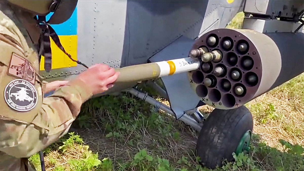 Ukraine's Mi-24 Hinds Now Armed With U.S. 70mm Hydra Rockets