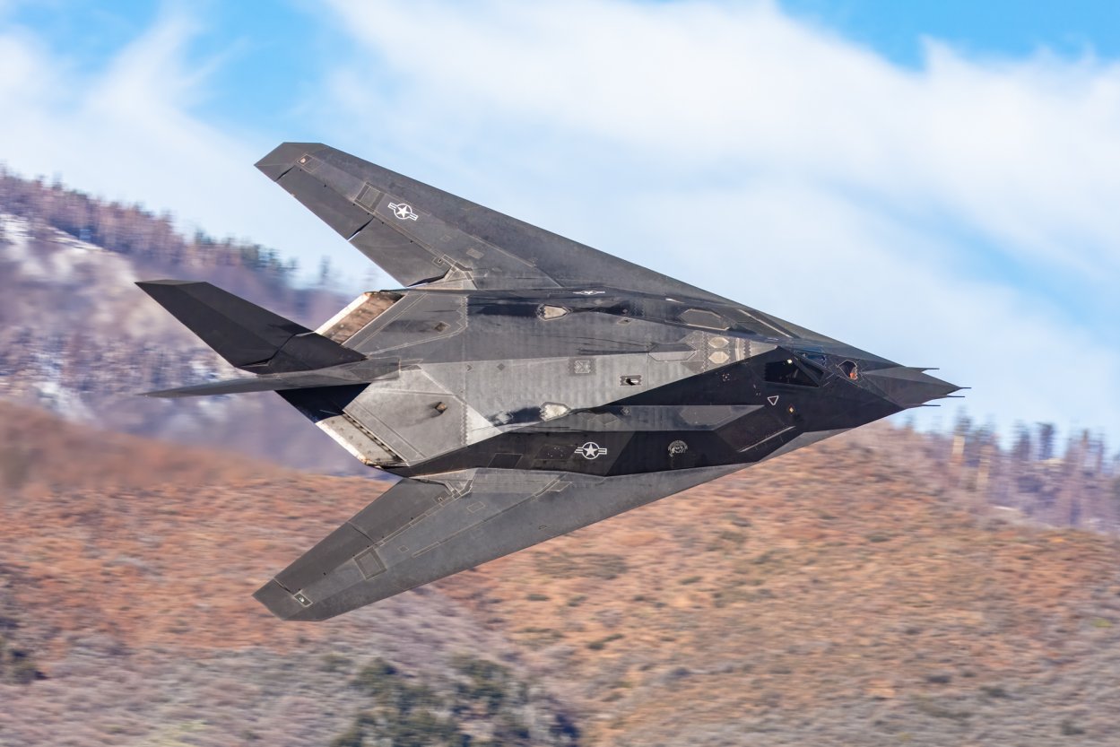 The Most Stunning F-117 Photos We've Seen Since Its 'Retirement'