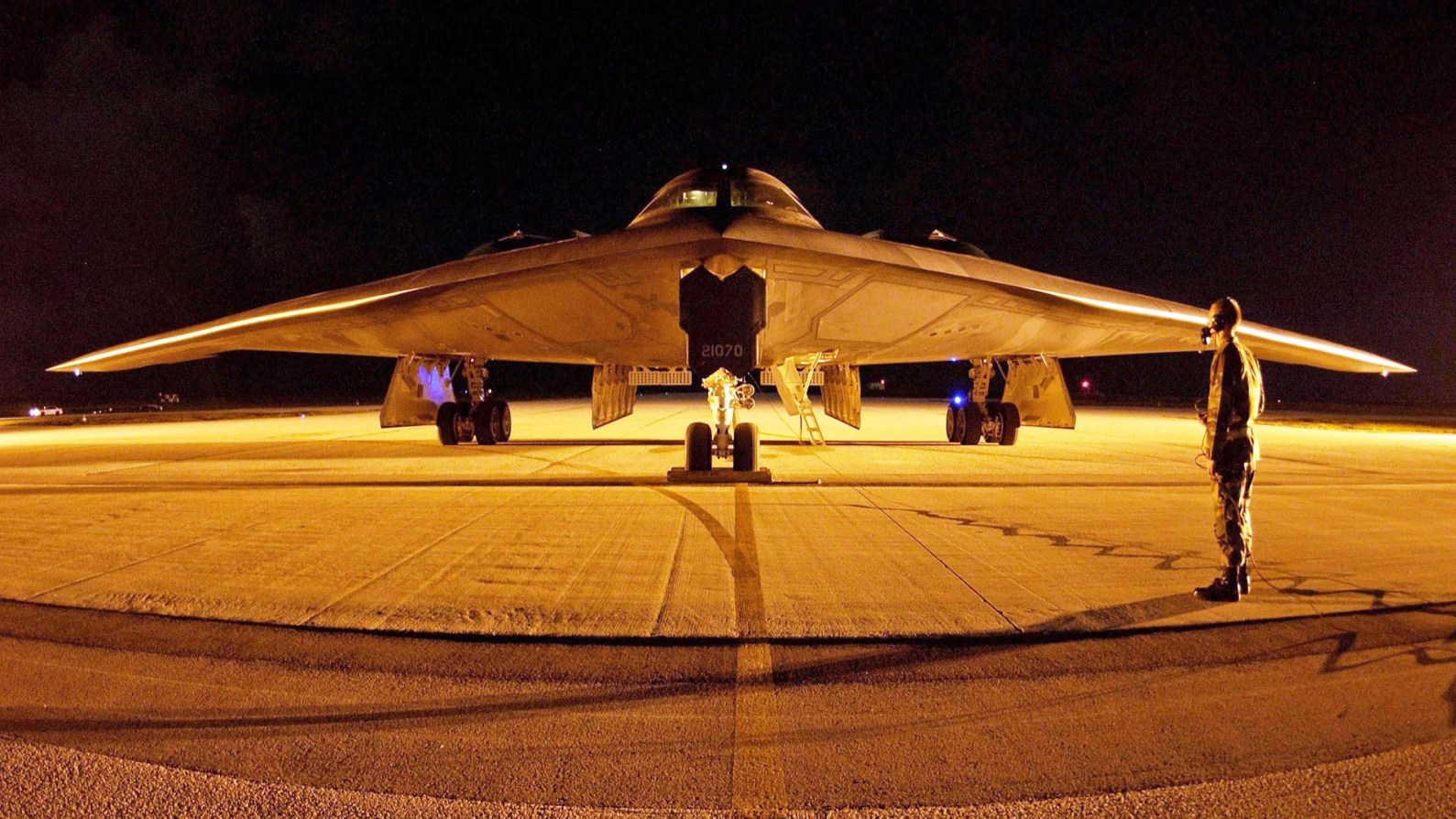 B-2 Spirits Could Get New 5,000-Pound Bunker Busters