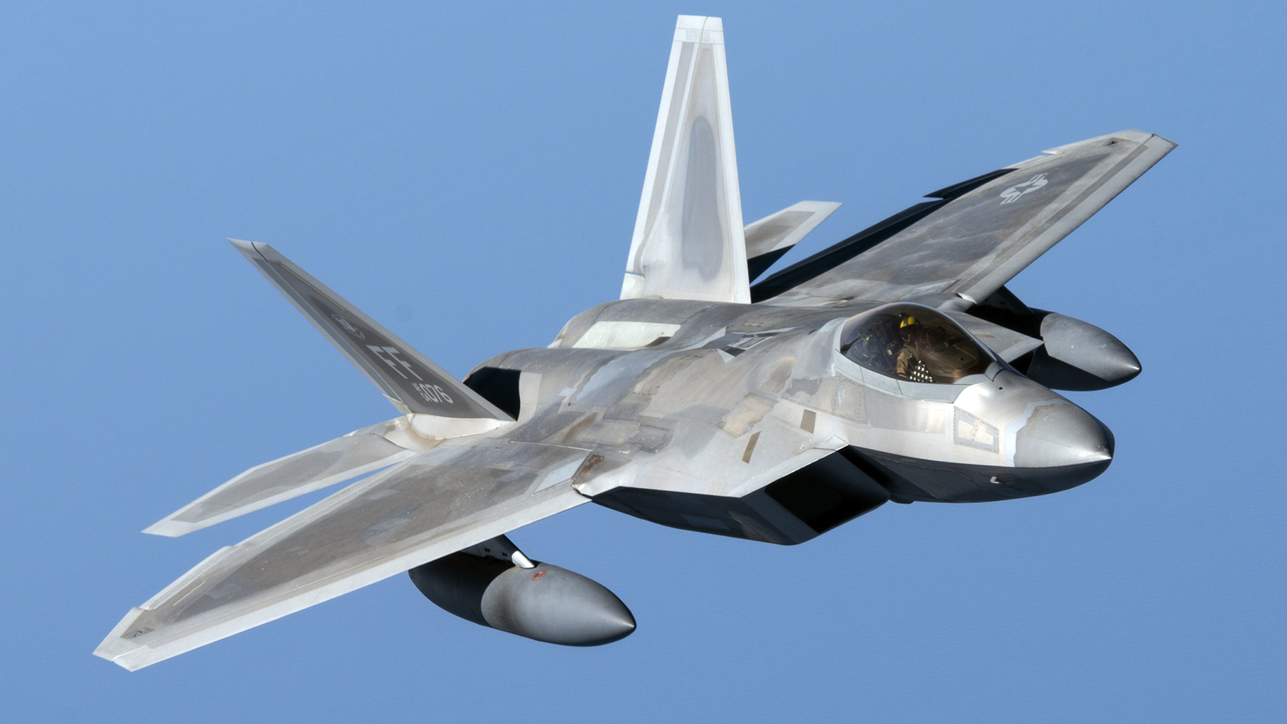 Aviones F-22 enviados a Medio Oriente para proteger a Israel.