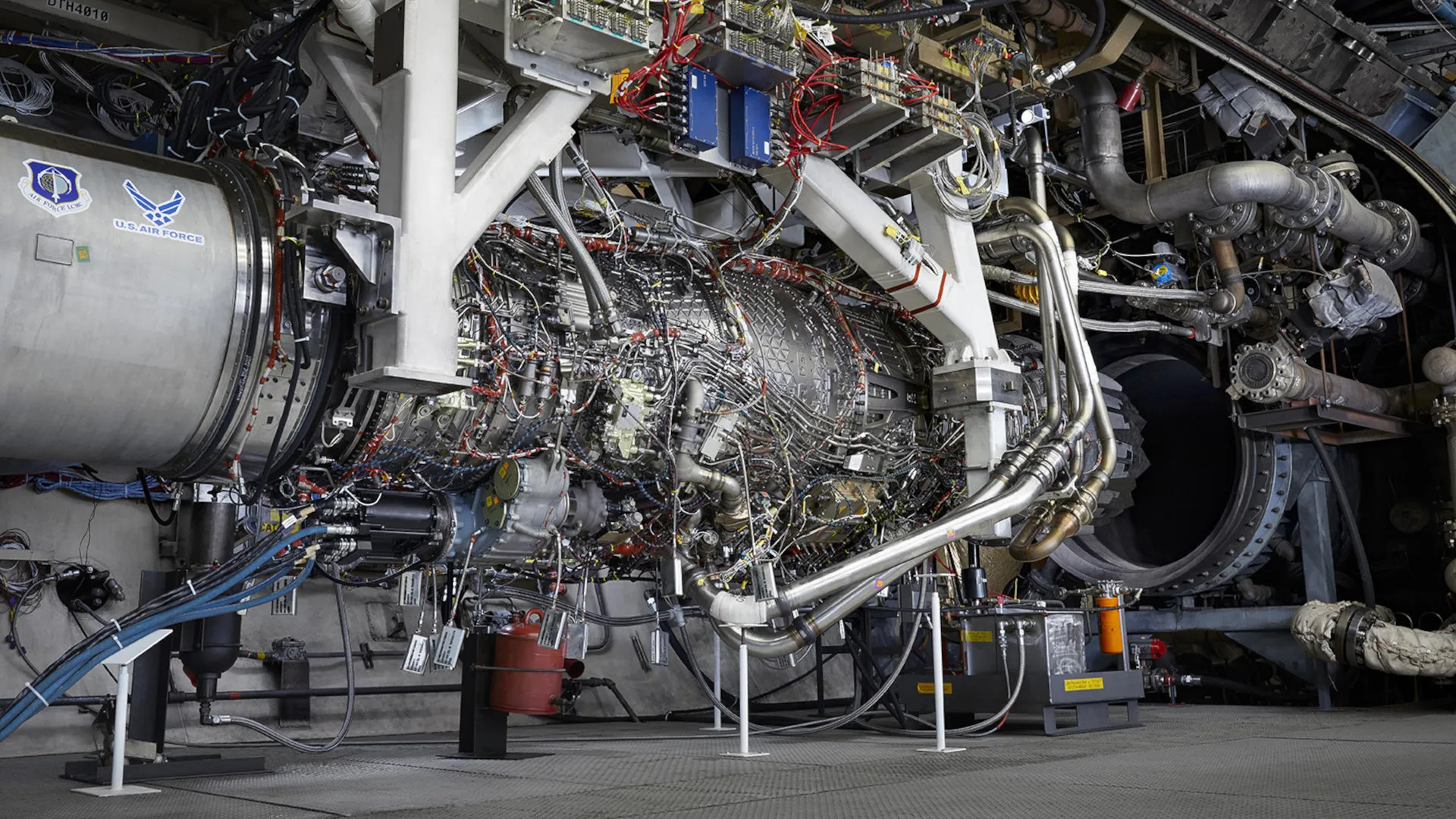 The U.S. Air Force has dramatically plussed-up contracts with General Electric and Pratt & Whitney, both of which now have a ceiling of $3.5 billion, to continue work on prototype next-generation jet engines.