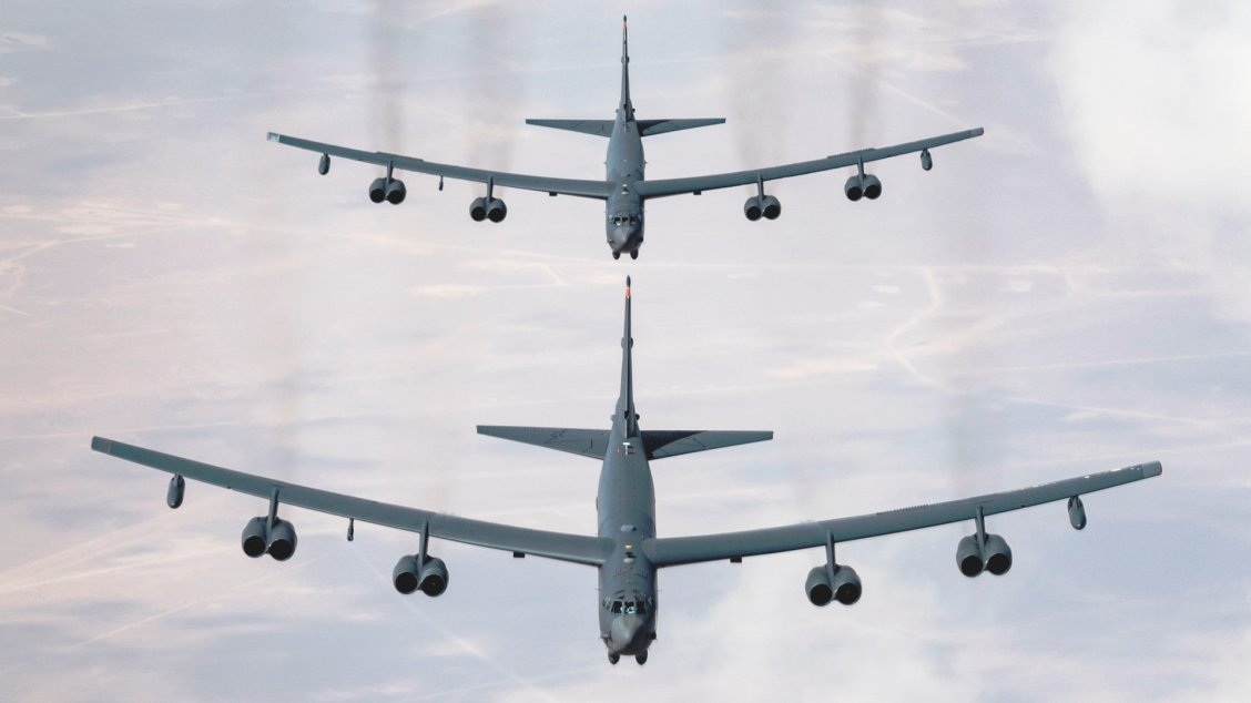 B 52 Engine Intake B-52 Re-Engining Plan Comes Into Sharper Focus