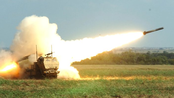 Small Short Range Rockets Smaller Rockets To Provide Key Artillery Firepower Boost Sought By Army