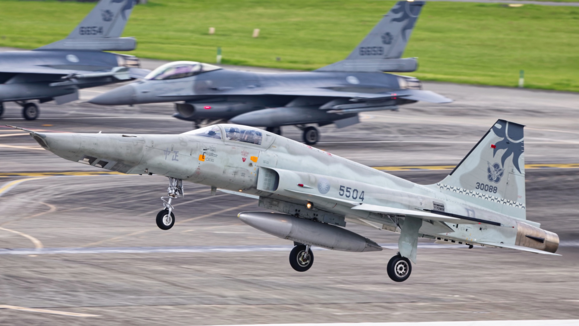 Taiwan's RF-5 Tigergazer Reconnaissance Jets Have Retired