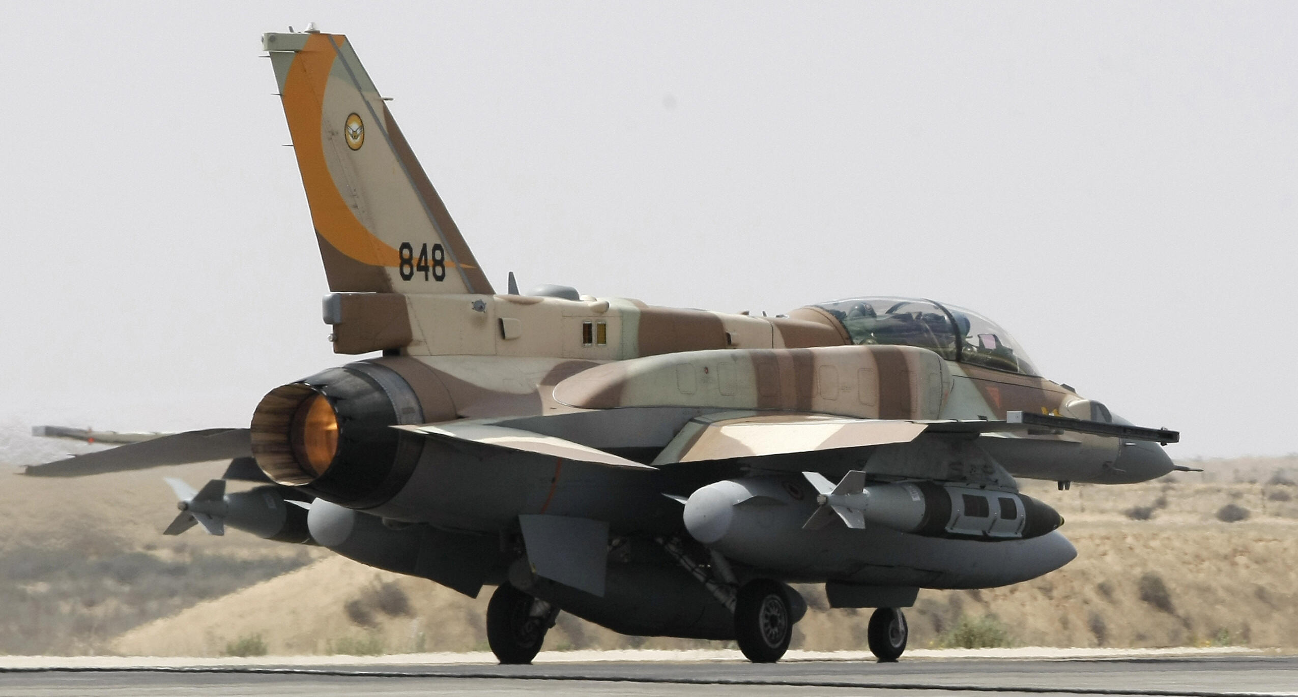 An Israeli air force F-16I fighter jet prepares to take off at the Hazerim Air Force Base, in the southern Israeli Negev desert, on March 30, 2009. The Israeli Air Force demonstrated today its aerial arsenal to the foreign press, including the F-16I, which military officials said was capable of reaching Iranian airspace without refueling. AFP PHOTO / JACK GUEZ (Photo credit should read JACK GUEZ/AFP via Getty Images)