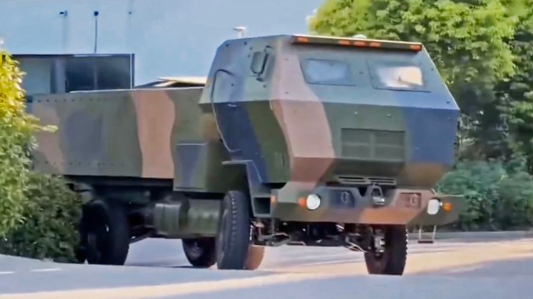 Chinese HIMARS mock-up revealed.