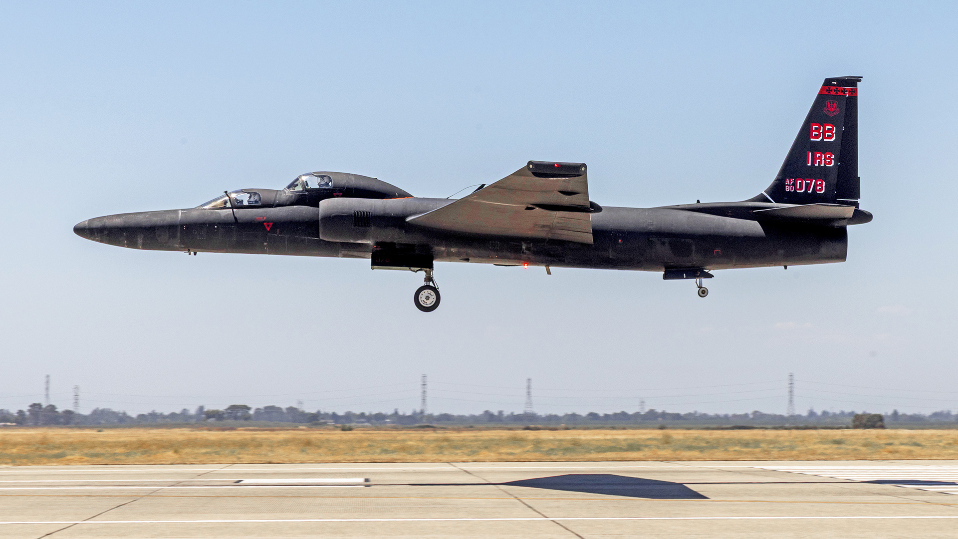 A 9th Reconnaissance Wing TU-2S Dragon Lady piloted by Cory “ULTRALORD” Bartholomew, 1st Reconnaissance Squadron (RS) assigned flight safety officer and U-2 instructor pilot, and Lt. Col. “JETHRO”, 1st RS instructor pilot and U-2 chief pilot, lands at Beale Air Force Base (AFB), California, Aug. 1st, 2025. “ULTRALORD” and “JETHRO”’s flight took place on the 70th anniversary of the U-2’s first flight and broke the endurance records for the U-2, flying longer than 14 hours and traveled over 6,000 nautical miles. This flight tested the capabilities of the U-2 and its pilots to its limit and showcased Beale AFB’s capacity as a power projection platform to rapidly respond to adversary actions anywhere in the world. (U.S. Air Force photo by Senior Airman Frederick A. Brown)