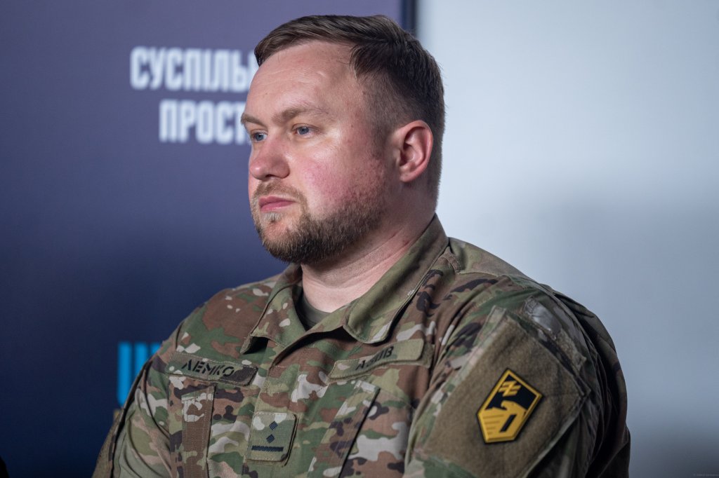 KYIV, UKRAINE - MAY 28: Arsen Dmytryk, Chief of Staff of the 1st Azov Corps, presents the Inferno website compiling information about the conditions of Ukrainian prisoners of war in Russian captivity, during a briefing at the Media Center Ukraine on May 28, 2025 in Kyiv, Ukraine. The Association of Families of Azovstal Defenders and the International Cooperation Department of the 1st Azov Corps of the National Guard of Ukraine launched the Inferno website, which provides comprehensive information about prisons in Russia and on temporarily occupied territories of Ukraine, as well as the conditions of Ukrainian prisoners of war, including torture, starvation, denial of medical care, and psychological violence. The website systematically documents crimes against Ukrainian POWs in Russian captivity. According to Oleh Hushchyn, representative of the Coordination Headquarters for the Treatment of Prisoners of War, Russia is holding Ukrainian prisoners of war and civilians in more than 300 detention facilities, including sites in the temporarily occupied regions of Ukraine and even in Belarus, with no access granted to international organizations or human rights groups. (Photo by Oleksii Samsonov/Global Images Ukraine via Getty Images)
