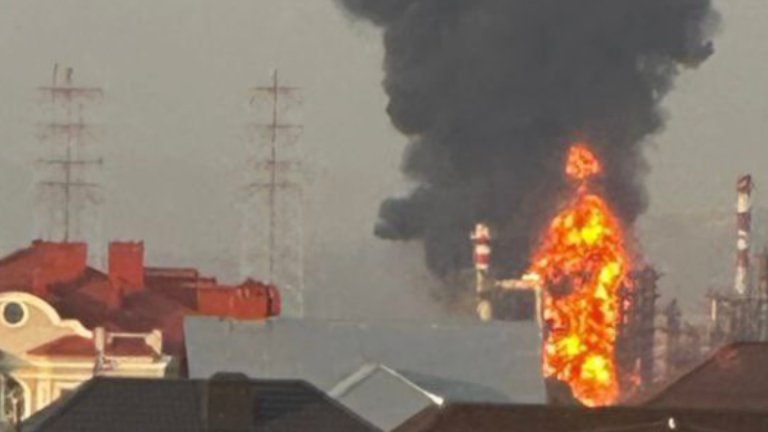 Reports indicate that the United States has agreed to provide Ukraine with targeting intelligence for its long-range missile strikes against Russian energy infrastructure. For many months now, Ukraine has been waging a campaign to degrade Russia’s oil industry, depriving it of critical resources for its offensive in Ukraine as well as revenue from energy exports.