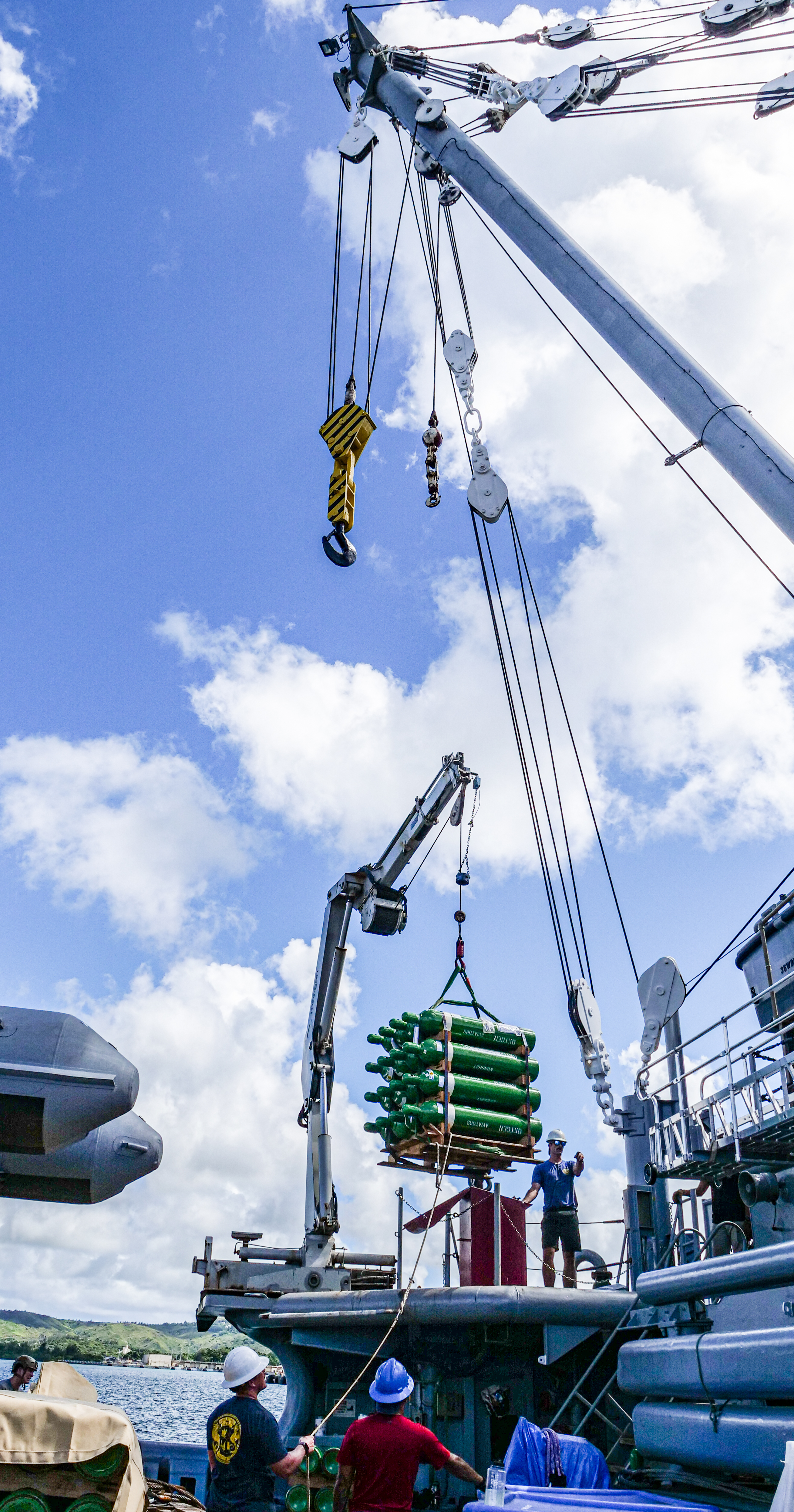 Navy Salvage Ship Trying To Fish Crashed Super Hornet And Seahawk