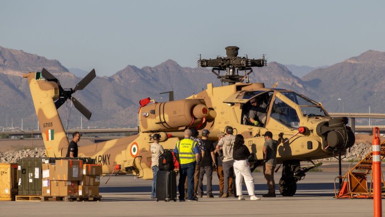 The planned delivery of three AH-64E Apache Guardian attack helicopters to the Indian Army has taken an unusual turn. The Antonov Airlines An-124 cargo aircraft carrying the rotorcraft to India returned to the United States with the Apaches still onboard, with a Boeing spokesperson telling TWZ that it was looking into “logistical issues” that they said had interrupted the transportation.