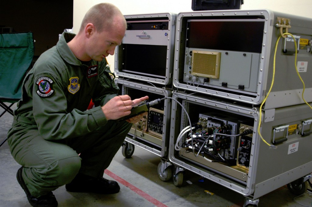 Bale Robe Communication KC-135 Refueling Pods Have Been Converted Into Flying Communication Nodes