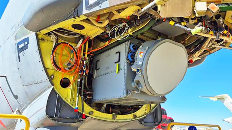 B-52 receives its first AESA radar