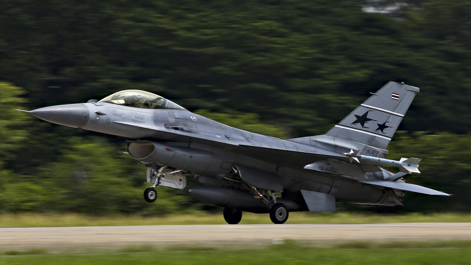A Royal Thai Air Force F-16 touches down during Exercise Thai Boomerang 2015.