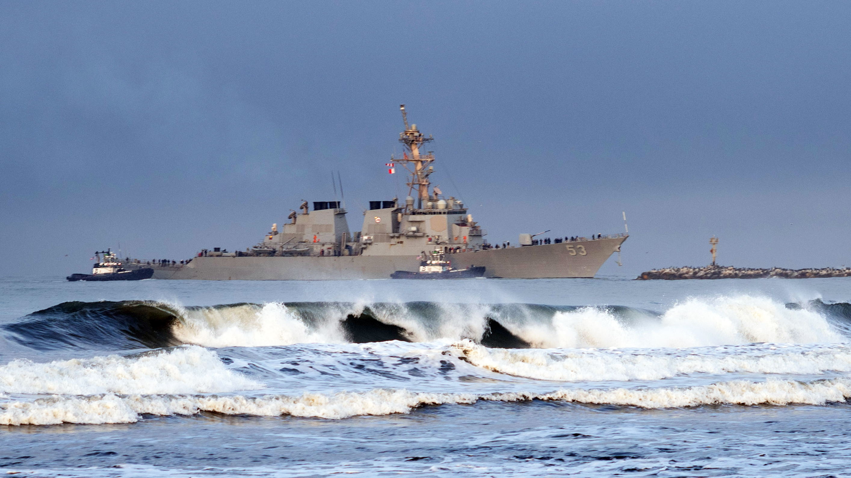 USS John Paul Jones (DDG 53) arrives at Naval Surface Warfare Center, Port Hueneme Division in California for a recent Combat Systems Assessment Team event. The Arleigh Burke-class guided missile destroyer is homeported in Everett, Washington, and is the U.S. Navy’s fifth ship to be named after American Revolutionary War hero John Paul Jones. DDG 53 is also the first of its class to be assigned to the Pacific Fleet. (U.S. Navy photo by Eric Parsons)