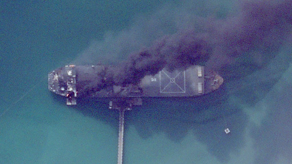 Sea-Base-ship-hit-iran.jpg