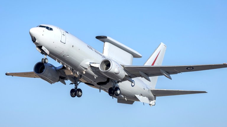 An Australian E-7A Wedgetail airborne early warning and control plane is headed for the Persian Gulf.