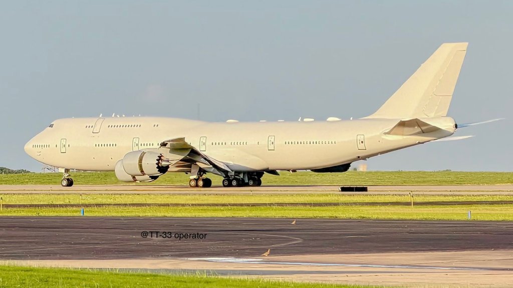 The Qatari-donated 747-8i jet envisioned as a presidential airlifter, had a recent test flight.