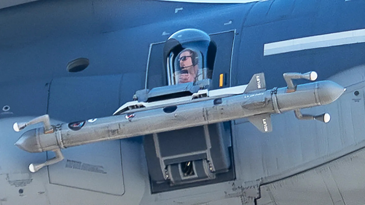 Angry Kitten Jamming Pod Testing On HC-130J Focuses On Receiving