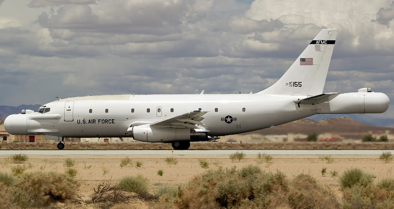 航空機・ヘリコプター Boeing 737-200 U.S. AIR FORCE 1/200 World's Most Secretive 737 Is Supporting NASA's Historic Artemis