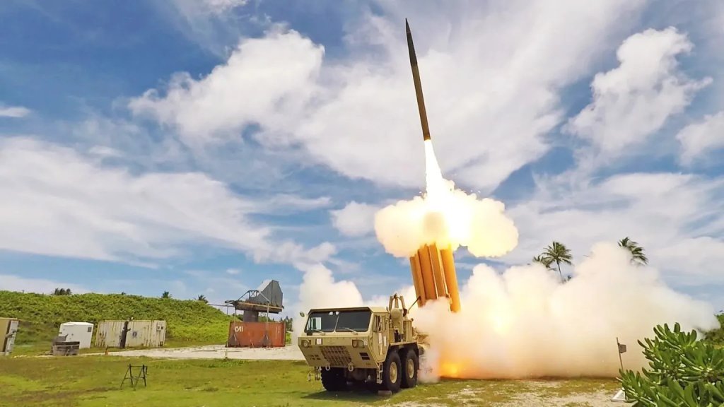 شلیک رهگیر THAAD در جریان یک آزمایش