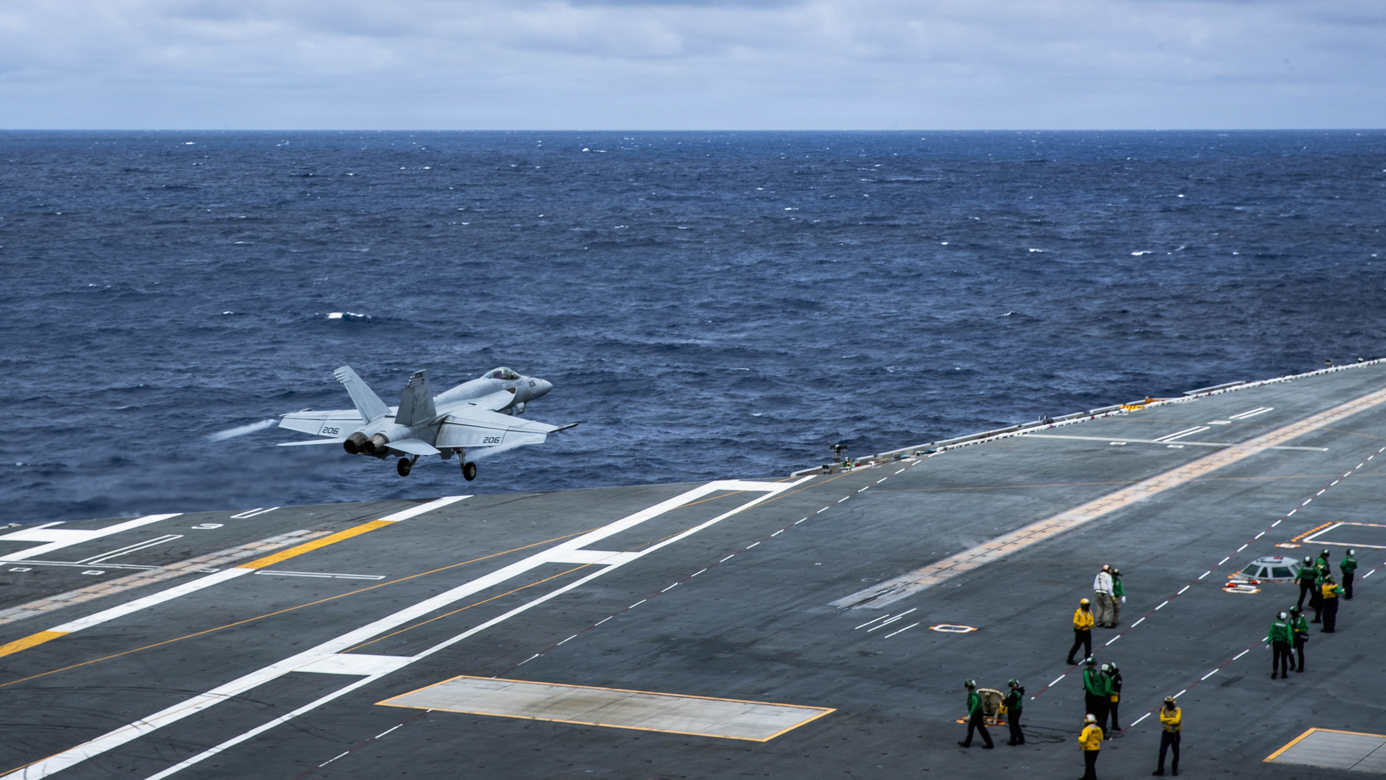 An F/A-18E Super Hornet, attached to Strike Fighter Squadron (VFA) 27, takes off from the flight deck of Nimitz-class aircraft carrier USS George Washington (CVN 73) while underway in the Philippine Sea, May 25, 2026. The George Washington Carrier Strike Group (GWACSG) is operating in the U.S. 7th Fleet area of operations. George Washington is the U.S. Navy’s premiere forward-deployed aircraft carrier, a long-standing symbol of the United States’ commitment to maintaining a free and open Indo-Pacific, while operating alongside allies and partners across the U.S. Navy’s largest numbered fleet. (U.S. Navy photo by Mass Communication Specialist 2nd Class Lillian Olen)