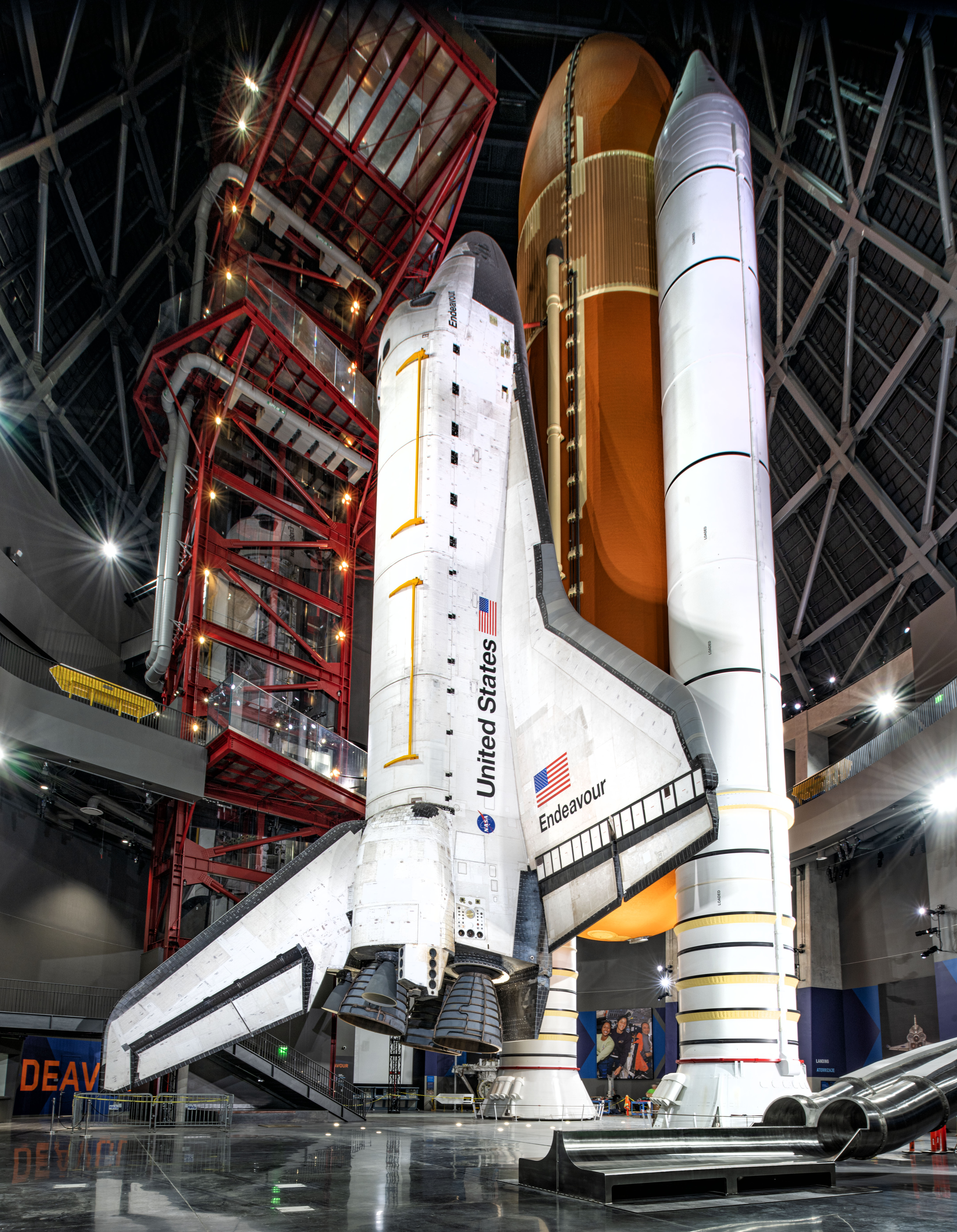 1.-Space-Shuttle-Endeavour-in-