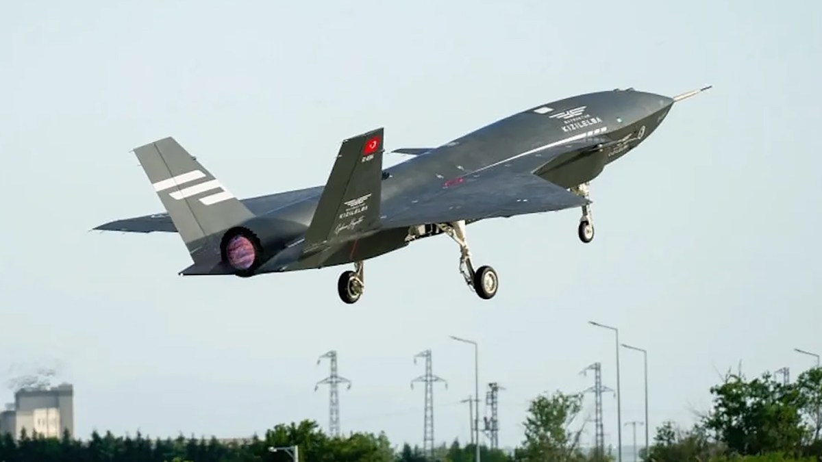 Turkey’s ‘Combat Drone’ Collaborates with M-346 Trainer Aircraft in Autonomy Testing Turkey’s ‘Combat Drone’ Collaborates with M-346 Trainer Aircraft in Autonomy Testing