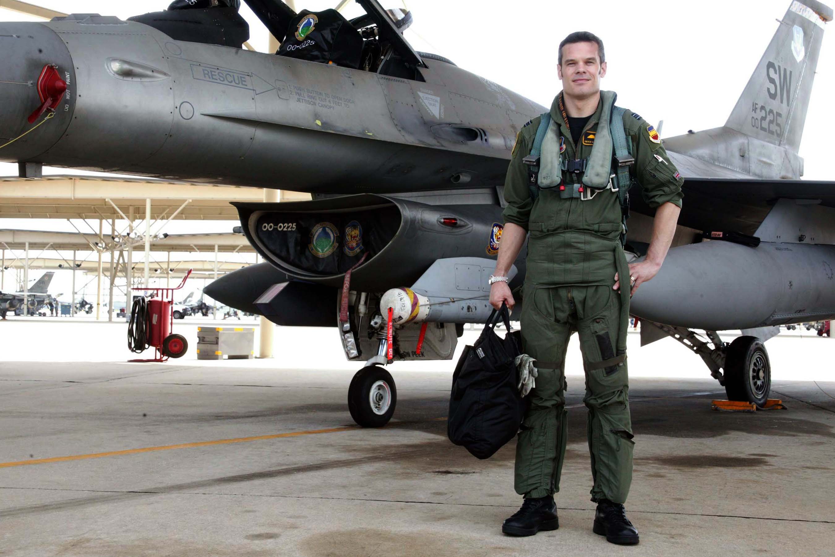SHAW AIR FORCE BASE, S.C. -- Flight Lieutenant Andrew Mallery-Blythe, 79th Fighter Squadron F-16 pilot, stands in front an F-16 here Aug. 21. Leftenant Mallery-Blythe is an exchange pilot from Royal Air Force, United Kingdom. The pilot exchange program exchanges military pilots from different countries to learn how other countries perform and fly missions. The focus of the program is to improve nation relations and pilot adaptability. (U.S. Air Force photo/Staff Sgt. John Gordinier)