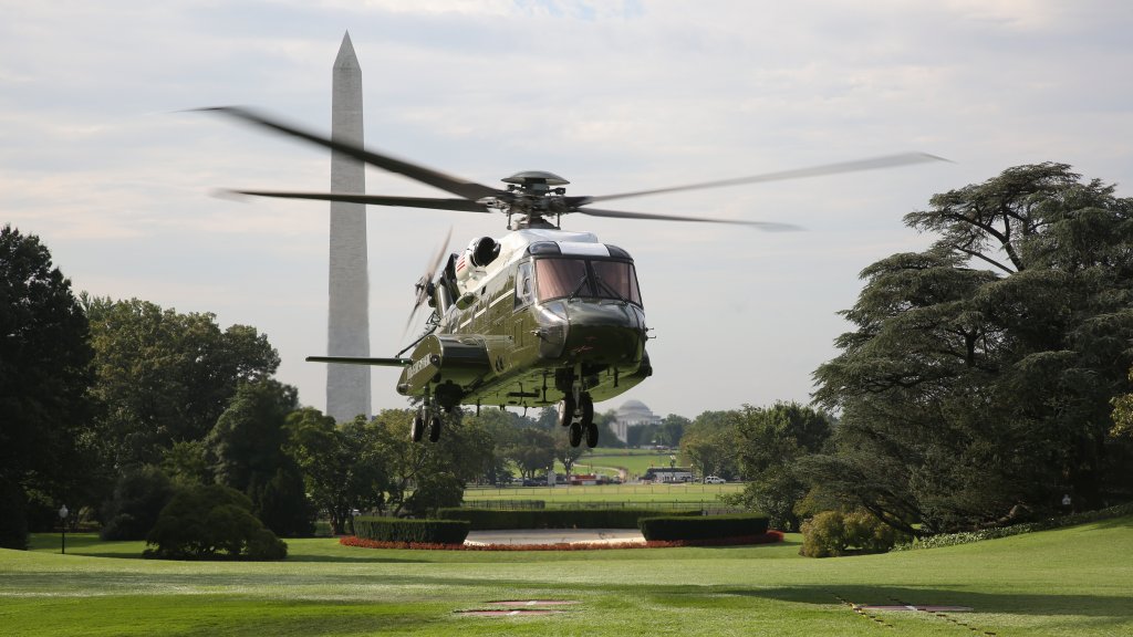 Marine Helicopter Squadron One (HMX-1) runs test flights of the new VH-92A over the south lawn of the White House on Sept. 22, 2018, Washington D.C. (U.S. Marine Corps photo by Sgt. Hunter Helis)