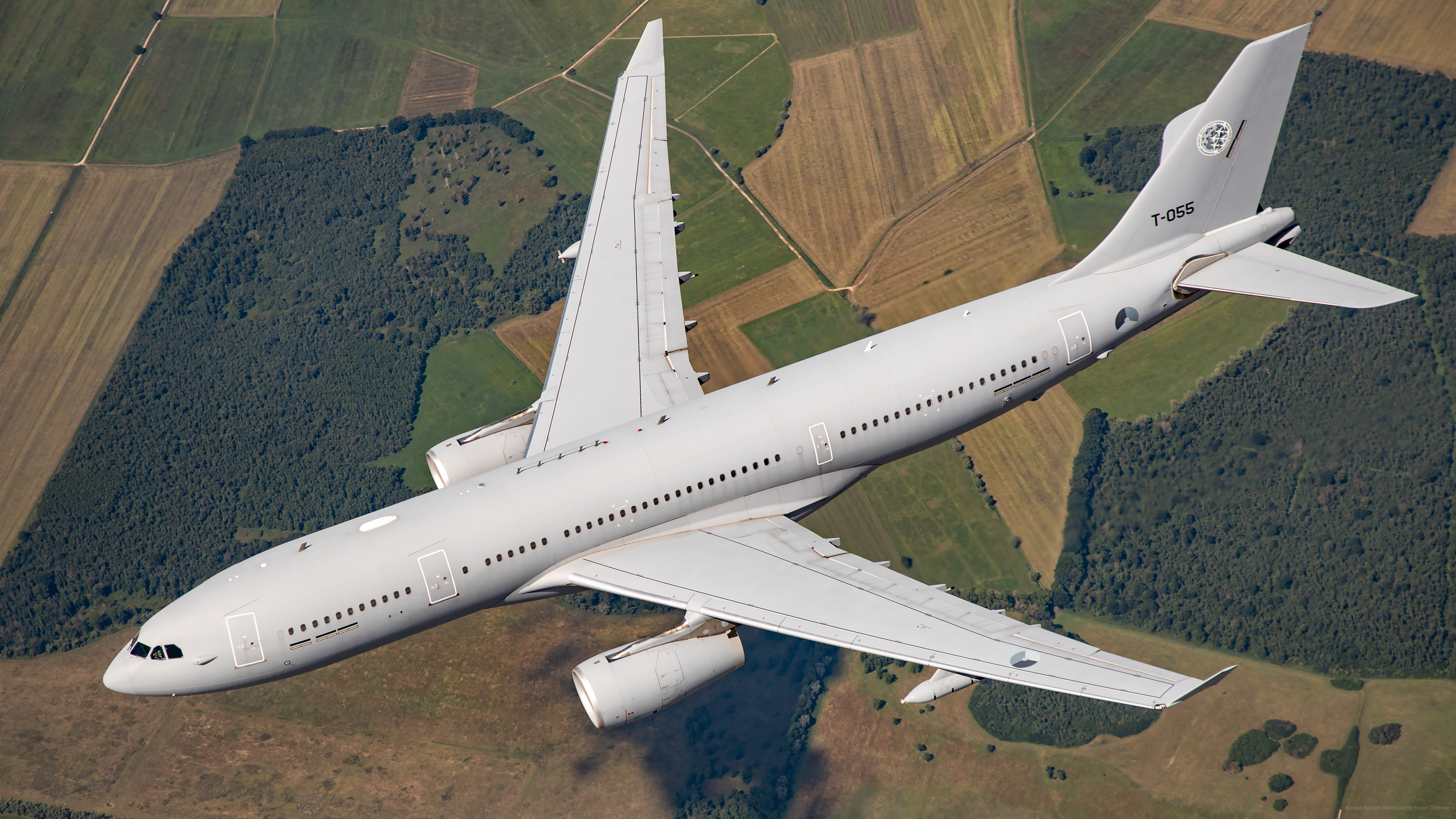 8 augustus 2021, Duitsland, Multinational Role Tanker Transport Unit (MMU) De NAVO heeft een vliegtuigen pool voor tank- en transportvliegtuigen. 6 Europese partners nemen op dit moment deel aan dit internationale samenwerkingsverband. De Airbus A310-300 en A330 vliegtuigen zijn bedoeld voor militaire luchtvaart als opvolger van oudere tankvliegtuigen zoals KDC-10 en KC-135. Foto: Airbus A330
