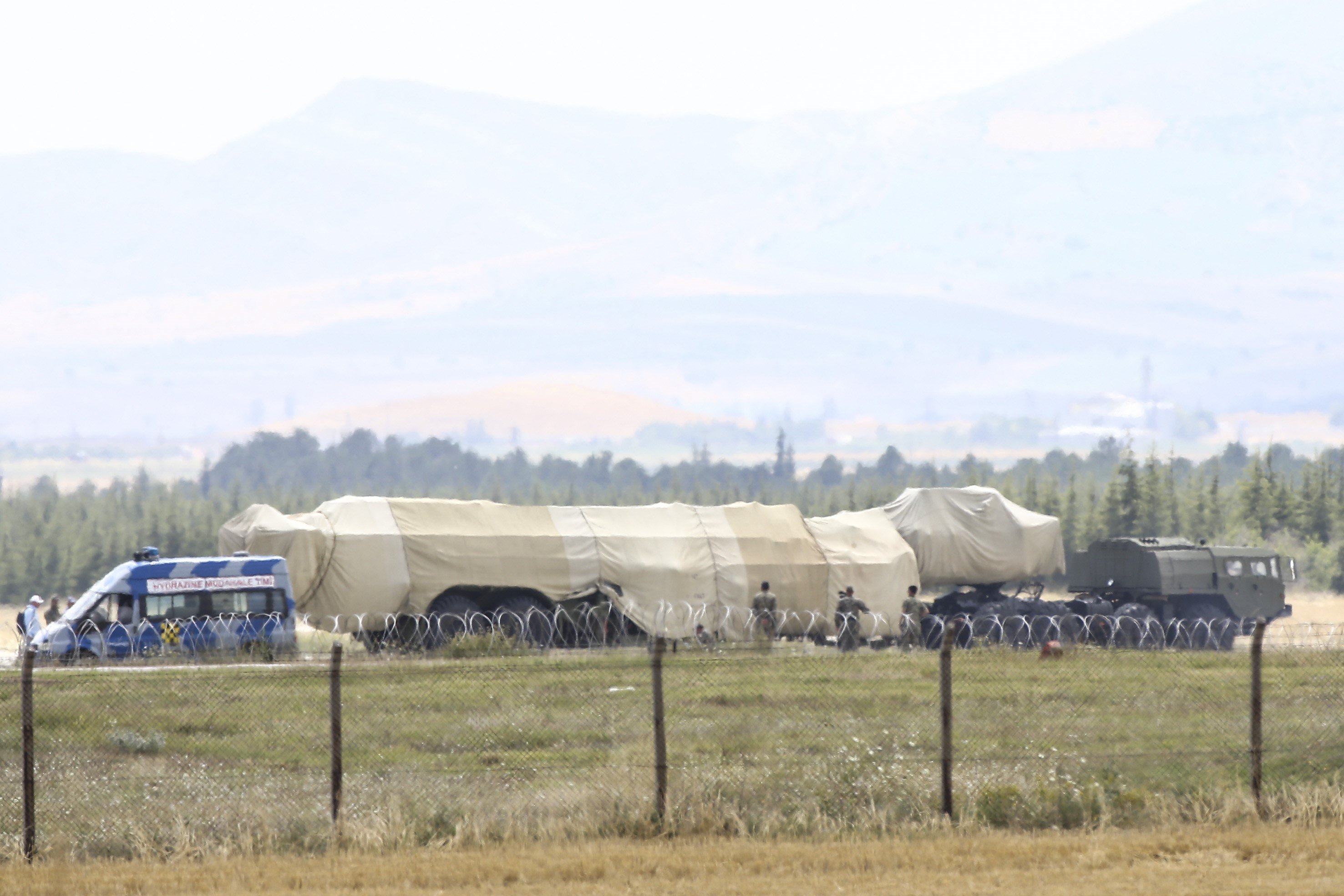 ANKARA, TURKEY - JULY 14: A view of Murted Air Base as cargo aircraft carrying components of Russian S-400 Long Range Air and Missile Defense Systems lands in Ankara, Turkey on July 14, 2019. Delivery of S-400 Long Range Air and Missile Defense Systems is continuing as planned, and the seventh plane carrying S-400 parts landed at Murted Airbase outside Ankara. (Photo by Gokhan Balci/Anadolu Agency/Getty Images)