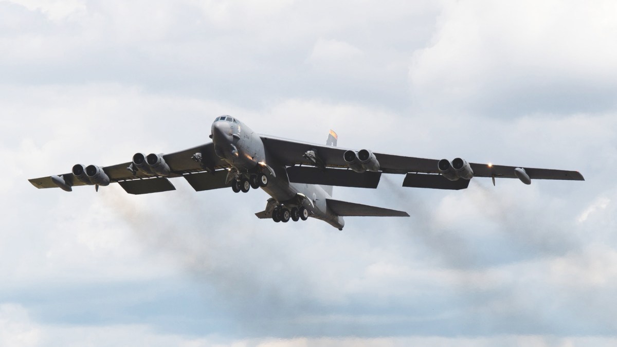 Bombowce B-52 opuściły Anglię po zakończeniu misji przeciwko Iranowi