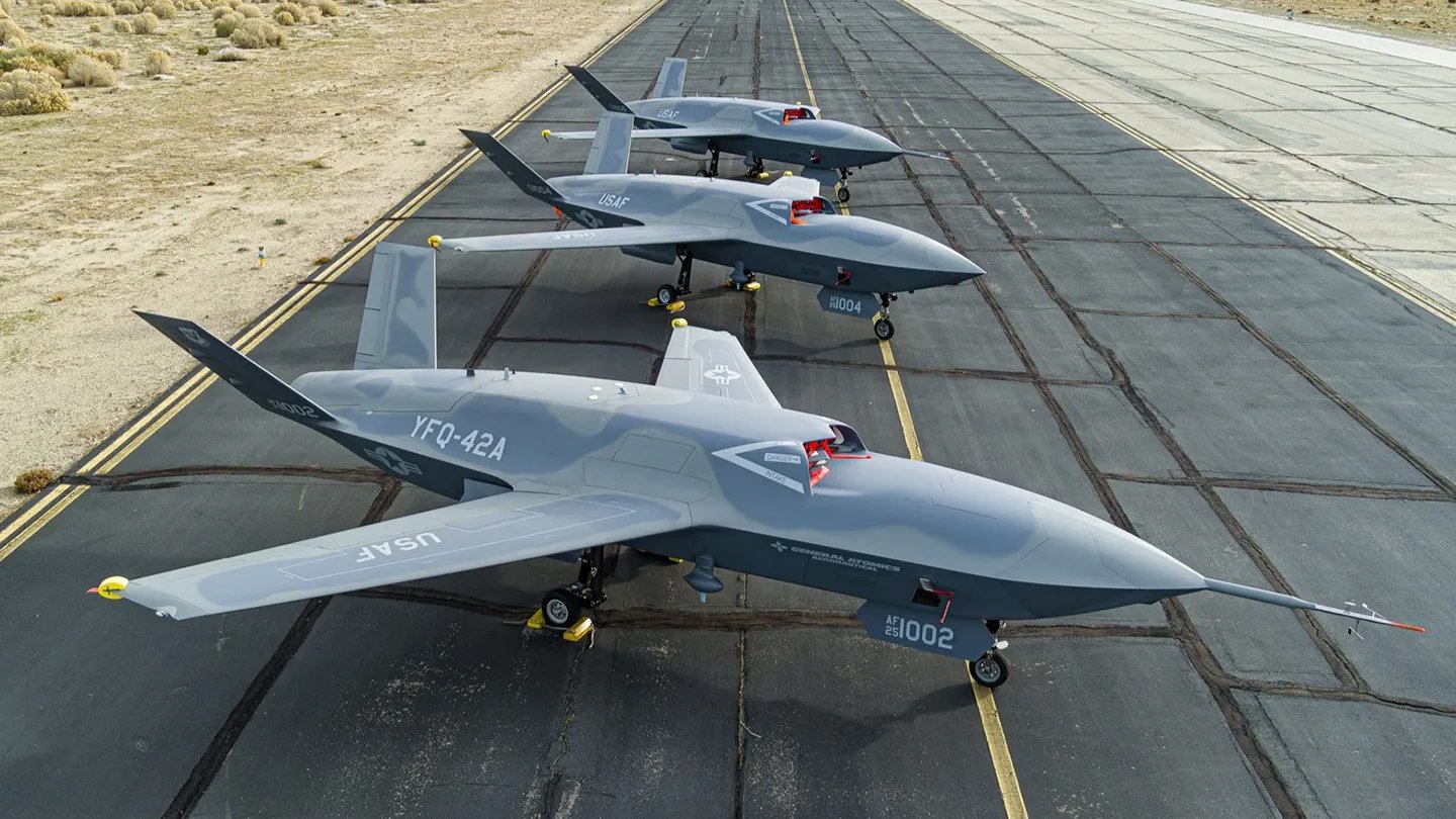 YFQ-44 Dark Merlins en la plataforma. (General Atomics)