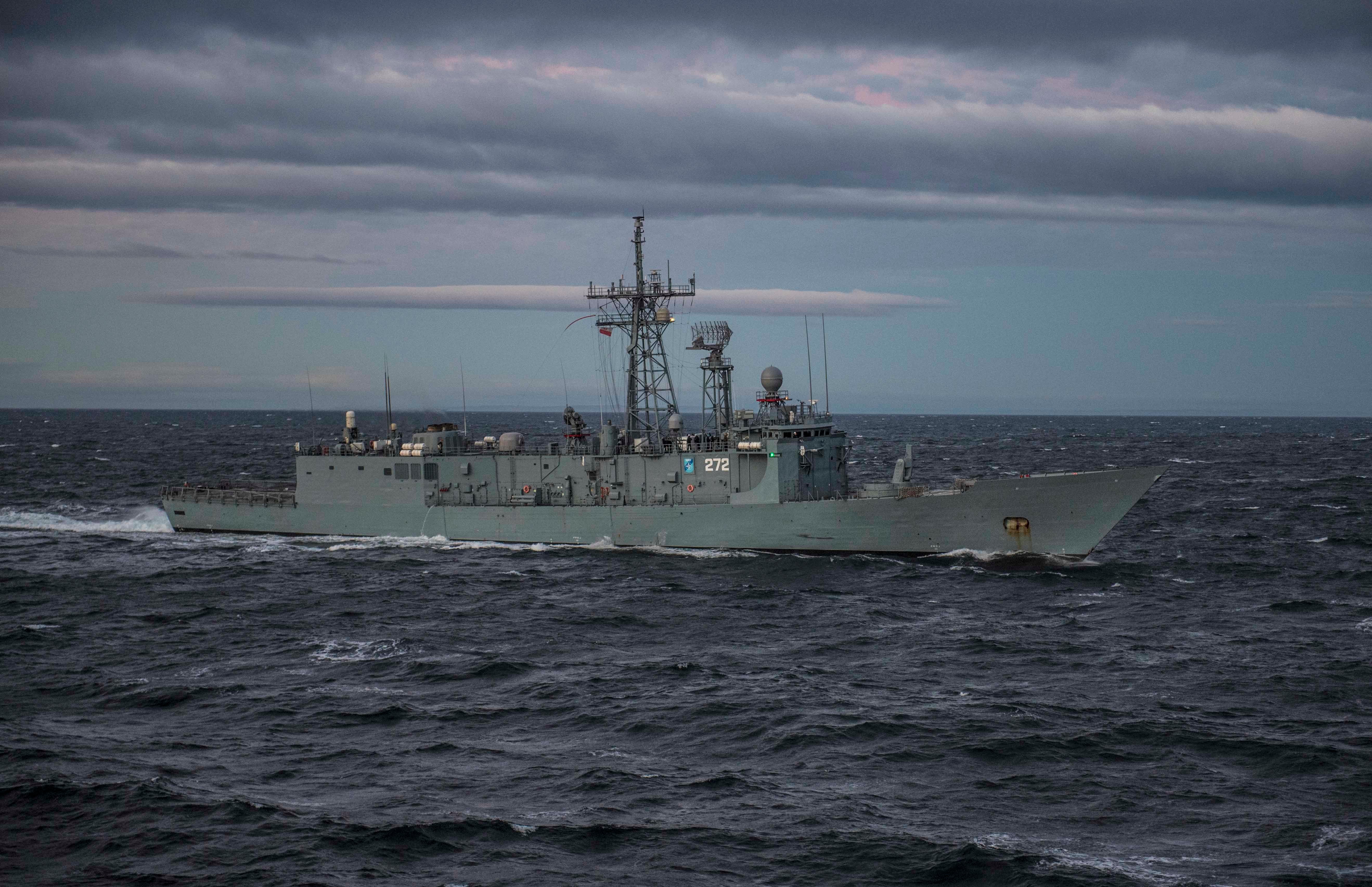 181025-N-KA046-01223 NORTH SEA (Oct. 25, 2018) – The Polish Navy Oliver Hazard Perry Class guided missile Frigate General Kazimimierz Pulaski ORP 272 transits the North Sea after an underway replenishment, Oct. 25, 2018. Mount Whitney, forward-deployed to Gaeta, Italy, is underway to participate in the multilateral Exercise Trident Juncture 18. (U.S. Navy photo by Mass Communication Specialist 2nd Class James R. Turner/Released)