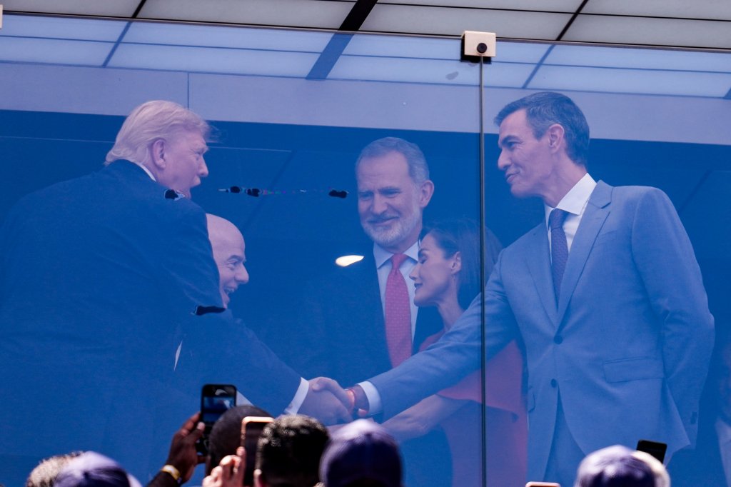EAST RUTHERFORD, NEW JERSEY - JULY 19: President of the United States Donald J. Trump greets Spanish Prime Minister Pedro Sanchez during the FIFA World Cup 2026 Final match between Spain and Argentina at New York New Jersey Stadium on July 19, 2026 in East Rutherford, New Jersey. (Photo by Europa Press Sports/Europa Press via Getty Images)