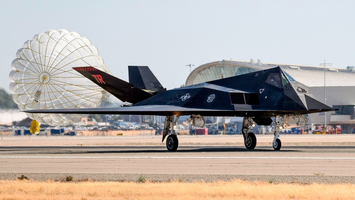F-117 Nighthawk Needs Fresh Explosives For Its Tailhook Nearly Two Decades After ‘Retirement’