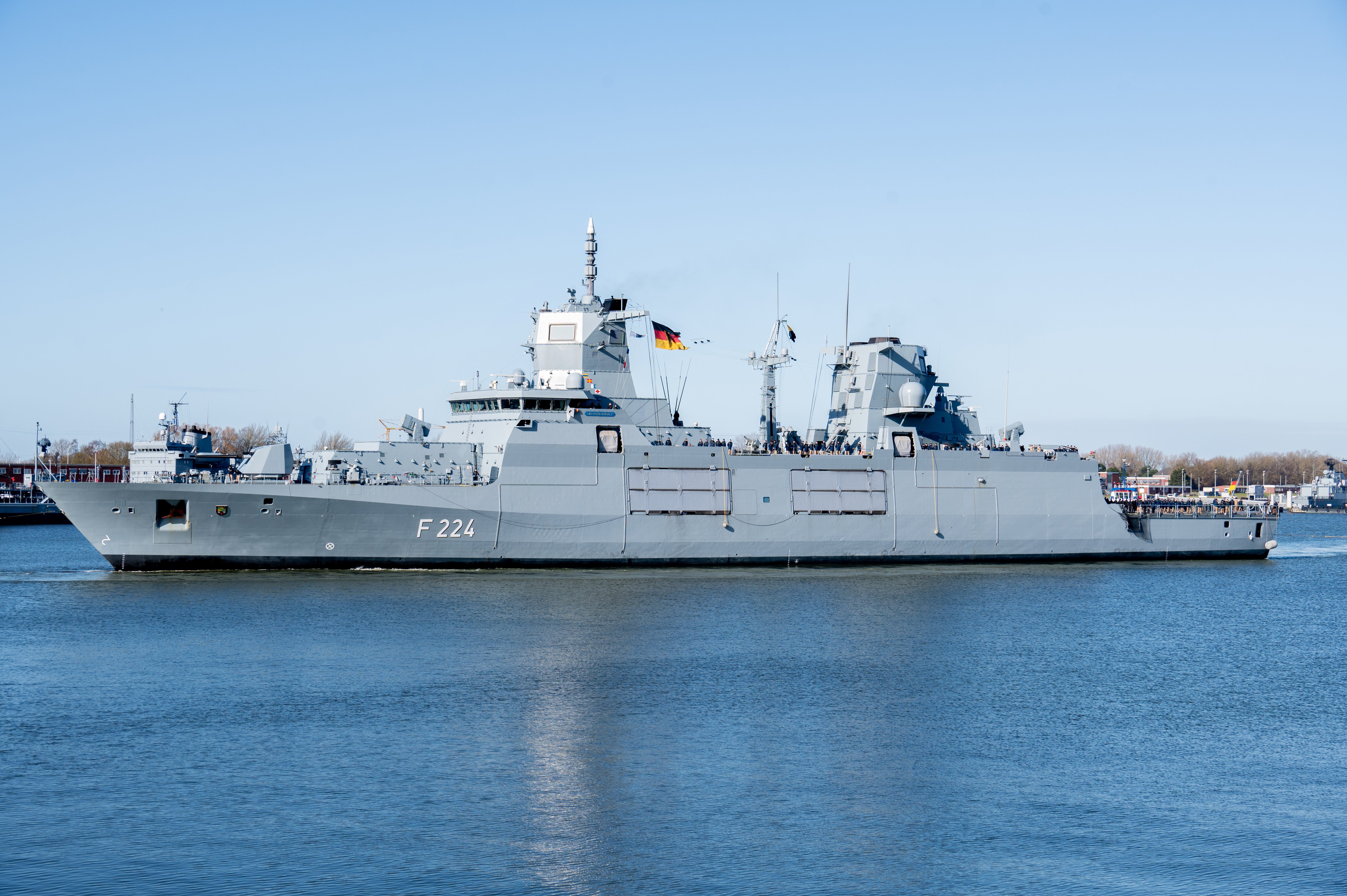 01 March 2026, Lower Saxony, Wilhelmshaven: The frigate