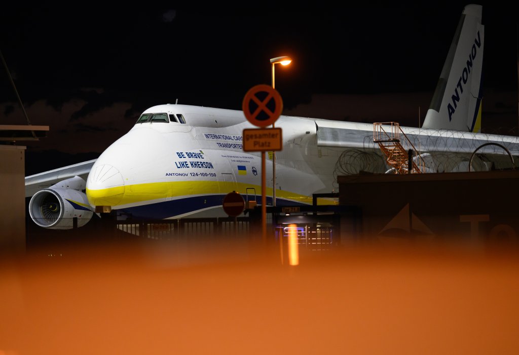  A Ukrainian Antonov AN-124 cargo plane is parked at Leipzig/Halle Airport. Following the nighttime drone incident at Leipzig/Halle Airport, specialists from the Federal Police defused a drone equipped with an explosive device. Photo: Hendrik Schmidt/dpa (Photo by Hendrik Schmidt/picture alliance via Getty Images)